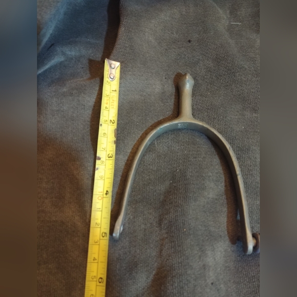 Metal Riding Spurs - Picture 2 of 4